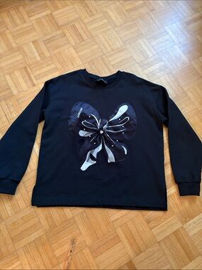 Black Mirror Black Sweatshirt with Decorative Bow Graphic NWOT
